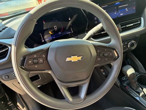 Used 2025 Chevrolet TrailBlazer LT image 27