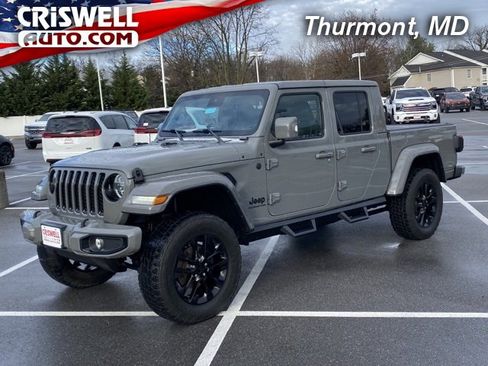Used 2022 Jeep Gladiator Overland image 1