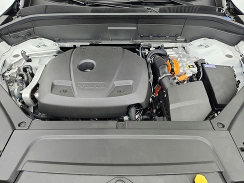 New 2025 Volvo XC90 T8 Plus w/ Protection Package Premier image 20