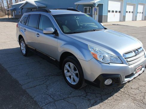 Used 2013 Subaru Outback 2.5i Premium image 4