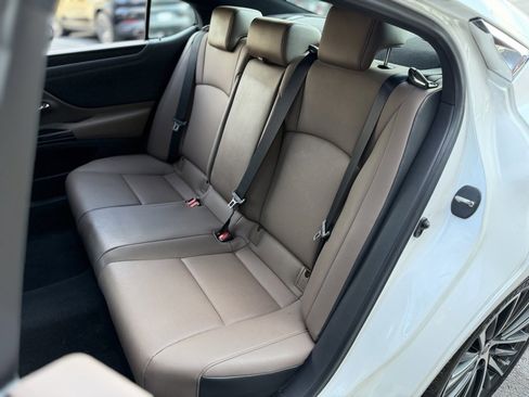 Used 2022 Lexus ES 350 w/ Premium Package image 31