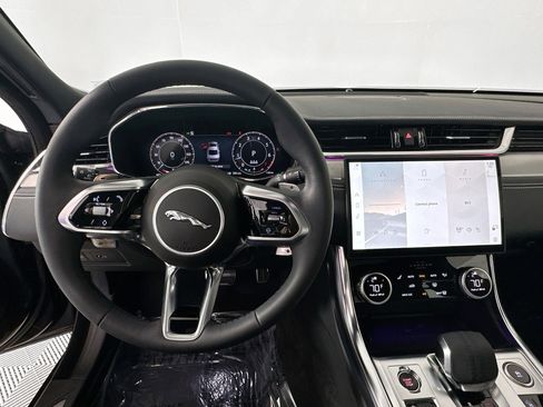 Certified 2024 Jaguar XF R-Dynamic SE image 11