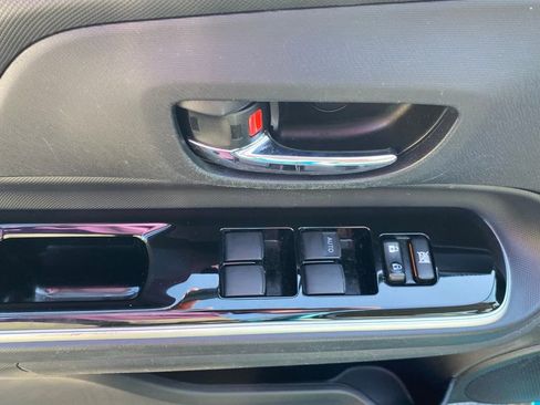 Used 2018 Toyota Prius C Four FWD image 22