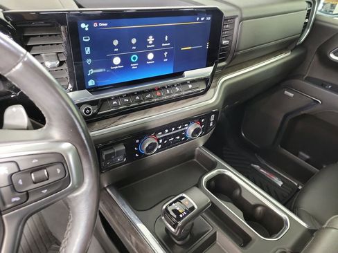 Used 2022 Chevrolet Silverado 1500 LTZ w/ LTZ Premium Package image 18