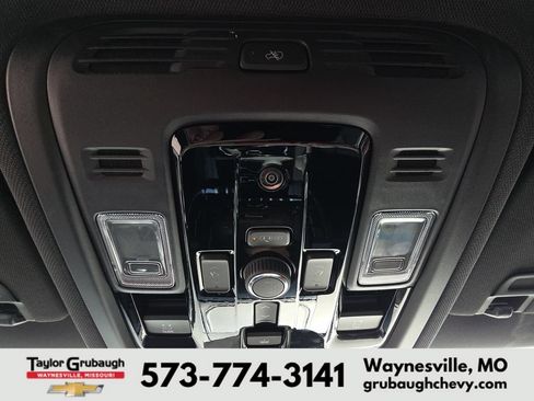 Used 2026 GMC Yukon XL AT4 w/ AT4 Premium Plus Package AWD/4WD image 24