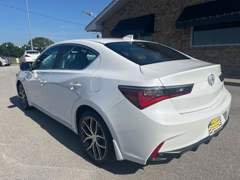Used 2019 Acura ILX FWD image 9