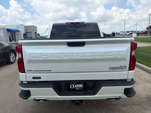Used 2022 Chevrolet Silverado 1500 High Country AWD/4WD image 7