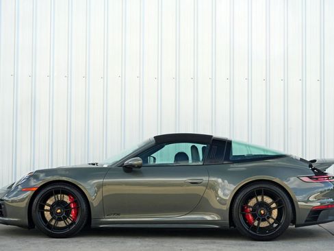 Used 2022 Porsche 911 Targa 4 GTS image 9