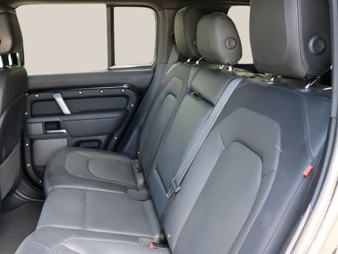 Used 2024 Land Rover Defender 110 X-Dynamic SE AWD/4WD image 15