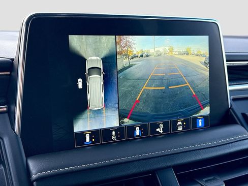 Used 2023 GMC Yukon SLT image 14