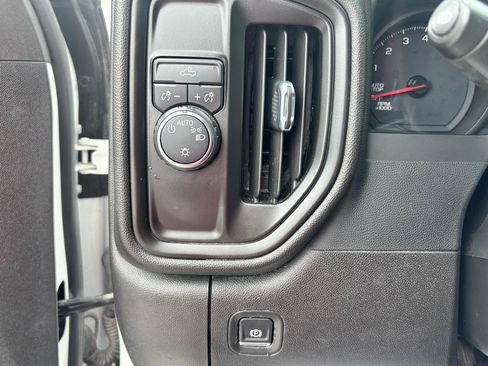 Used 2022 Chevrolet Silverado 1500 Custom RWD image 25