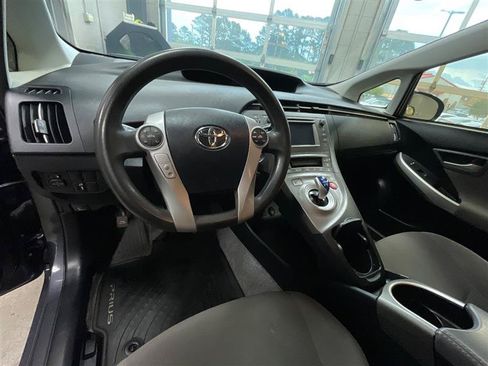 Used 2013 Toyota Prius Two FWD image 13