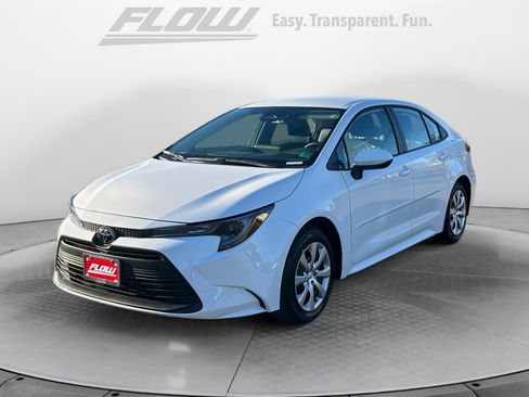 New 2026 Toyota Corolla LE image 3