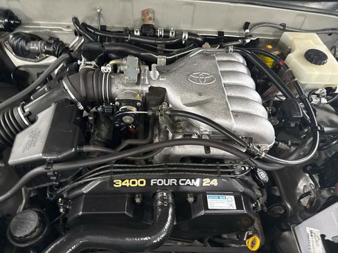 Used 2001 Toyota 4Runner Limited image 65