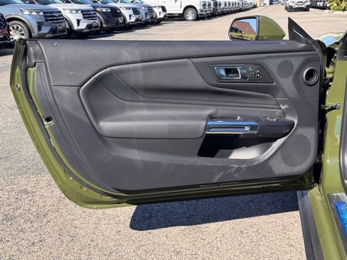 Used 2025 Ford Mustang GT Premium w/ GT Performance Package image 15