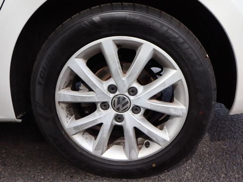 Used 2013 Volkswagen Jetta SE FWD image 41