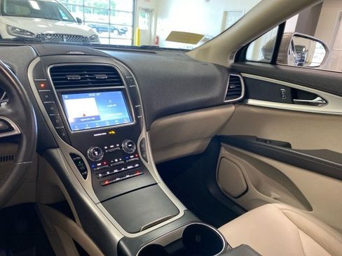 Used 2020 Lincoln Nautilus Premier w/ Equipment Group 101A AWD/4WD image 13