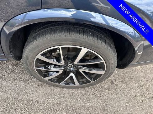 Used 2021 Volvo XC90 T6 Momentum w/ Climate Package AWD/4WD image 11