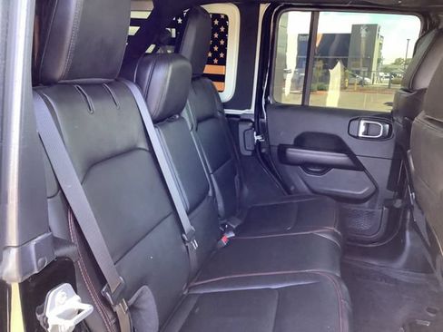 Used 2024 Jeep Wrangler Unlimited Rubicon w/ Technology Group AWD/4WD image 37