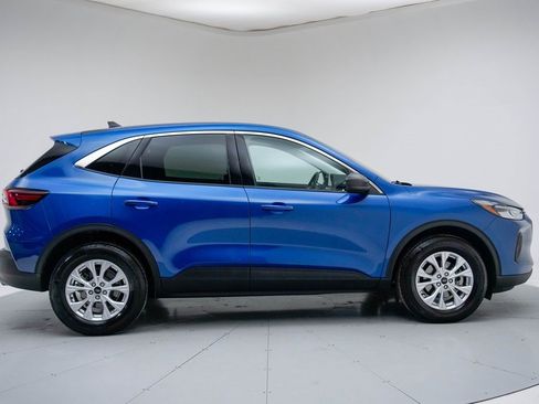 Used 2023 Ford Escape Active image 2