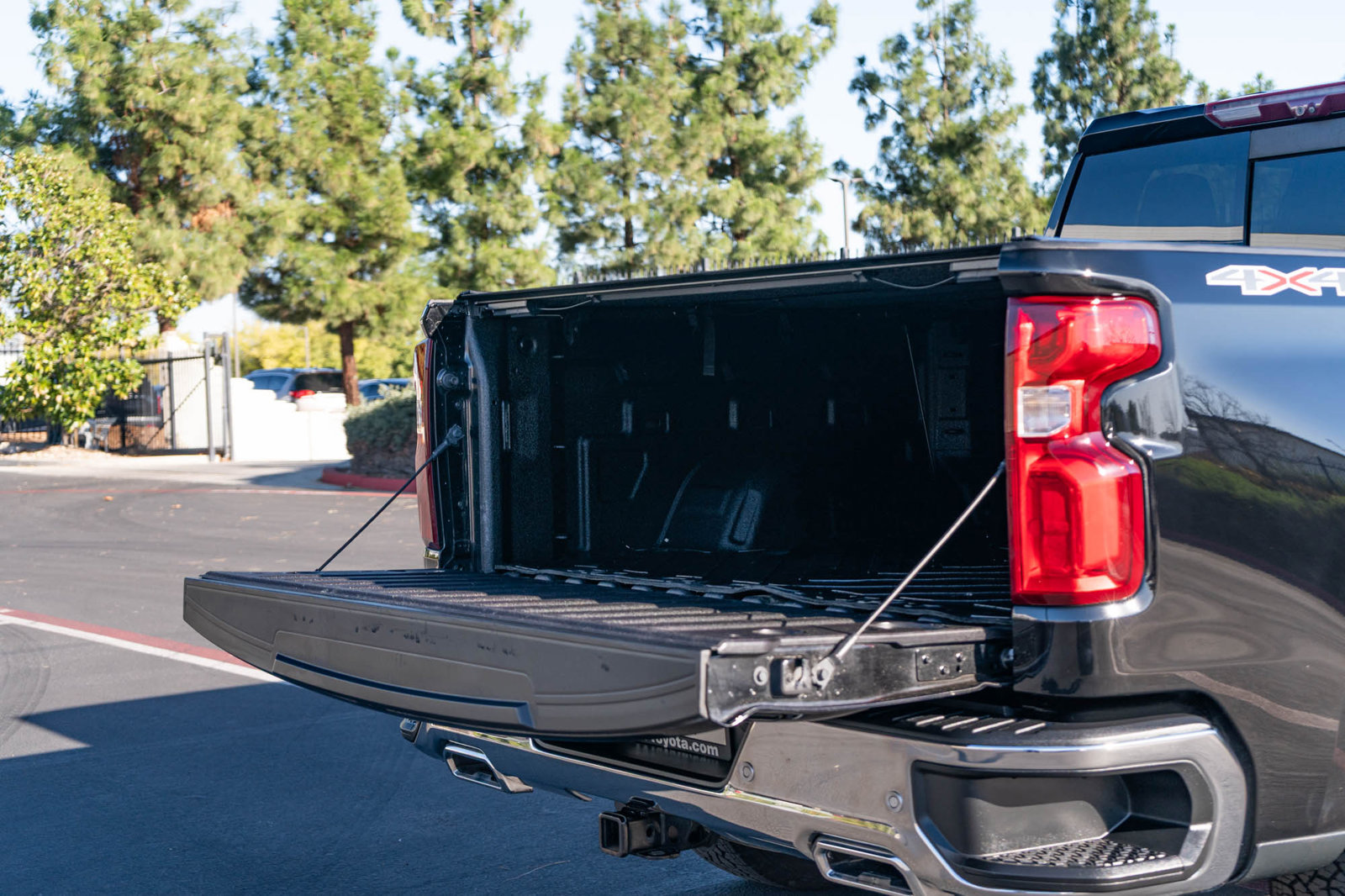 Used 2023 Chevrolet Silverado 1500 LTZ w/ Technology Package AWD/4WD image 23