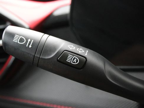 Used 2024 Chevrolet TrailBlazer RS image 31