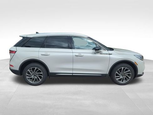 Used 2021 Lincoln Corsair AWD w/ Equipment Group 101A image 8