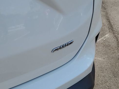 Used 2022 Ford Edge SEL w/ Convenience Package AWD/4WD image 8