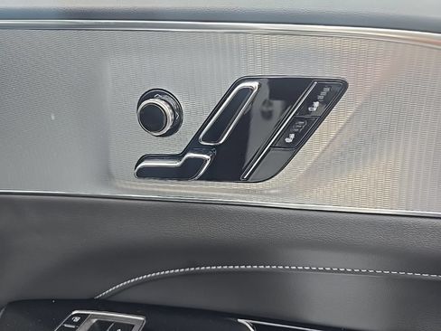 Used 2024 Cadillac Lyriq Tech AWD/4WD image 11