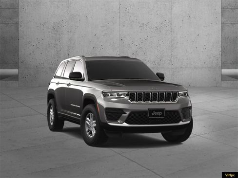 New 2025 Jeep Grand Cherokee Laredo image 16