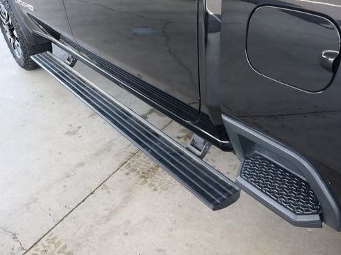 Used 2022 GMC Sierra 2500 AT4 w/ AT4 Preferred Package image 11