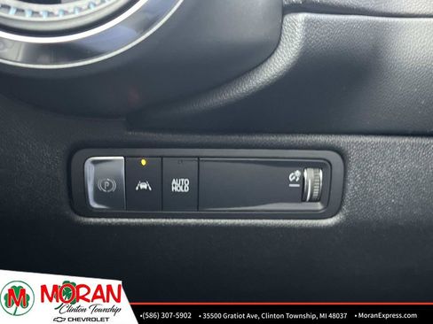 Certified 2025 Chevrolet Equinox EV LT FWD image 25