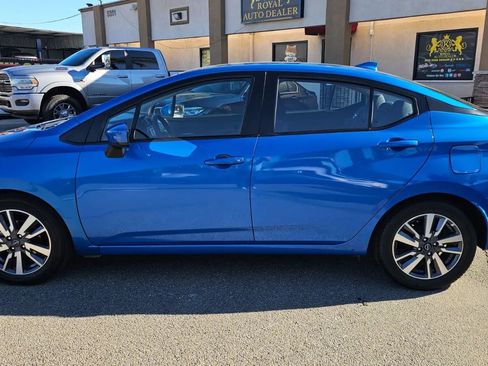 Used 2023 Nissan Versa SV FWD image 8