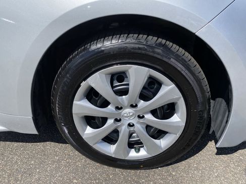 Used 2024 Toyota Corolla LE FWD image 17