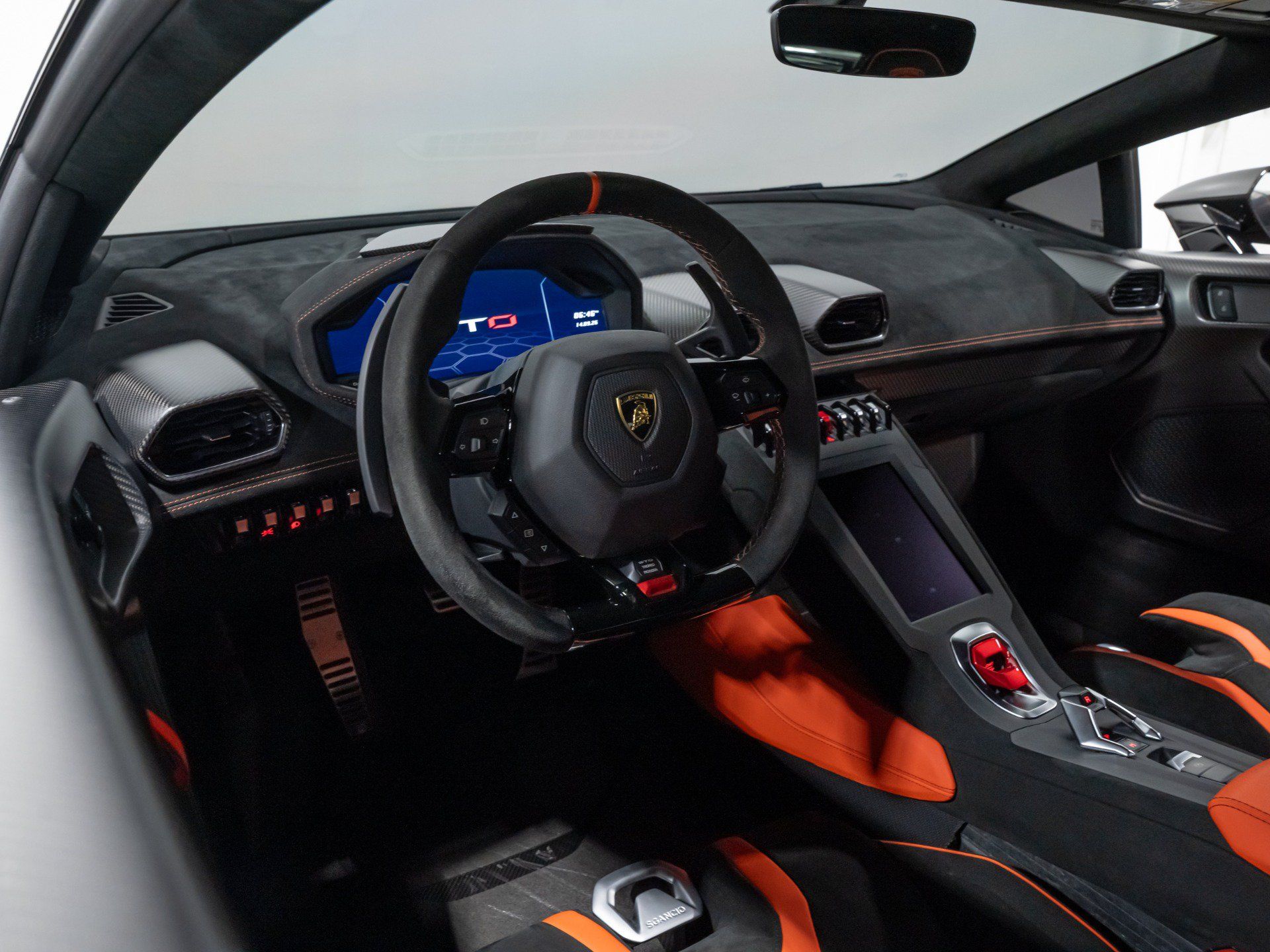 Used 2024 Lamborghini Huracan STO RWD image 62