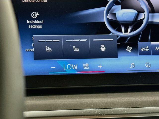 New 2027 BMW X7 xDrive40i w/ M Sport Package AWD/4WD image 21