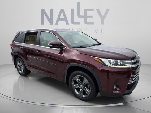 Used 2017 Toyota Highlander Limited Platinum AWD/4WD image 7
