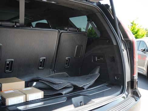 Used 2023 Cadillac Escalade V w/ LPO, ONYX Package AWD/4WD image 36