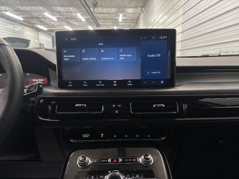 Used 2022 Lincoln Nautilus AWD image 24