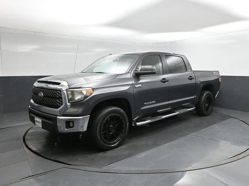Used 2018 Toyota Tundra SR5 image 1