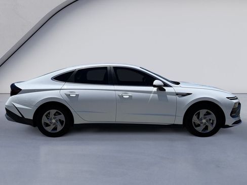 Certified 2025 Hyundai Sonata SE FWD image 6