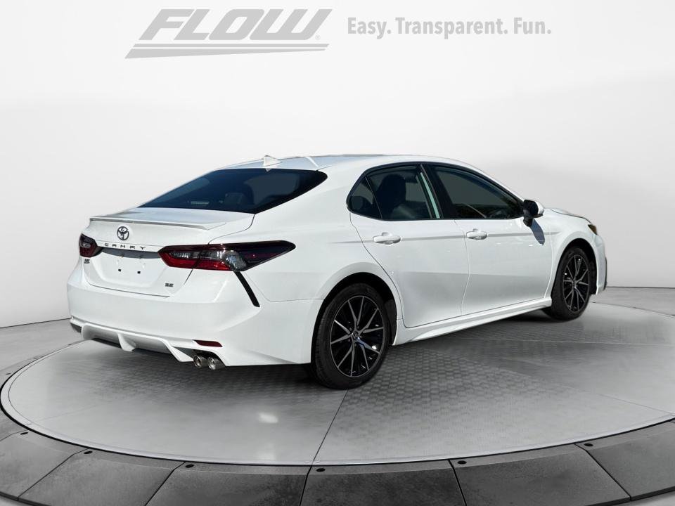 Used 2023 Toyota Camry SE FWD image 9