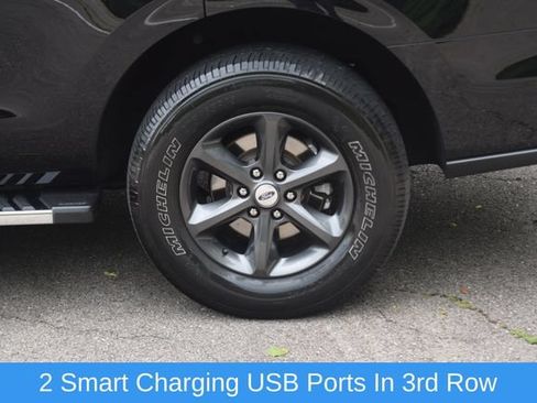 Used 2019 Ford Expedition XLT w/ Equipment Group 202A AWD/4WD image 30