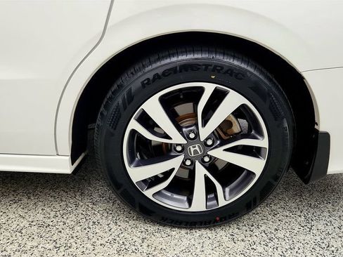 Used 2021 Honda Odyssey Touring image 9