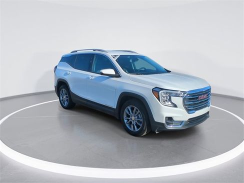 Used 2022 GMC Terrain SLT image 2