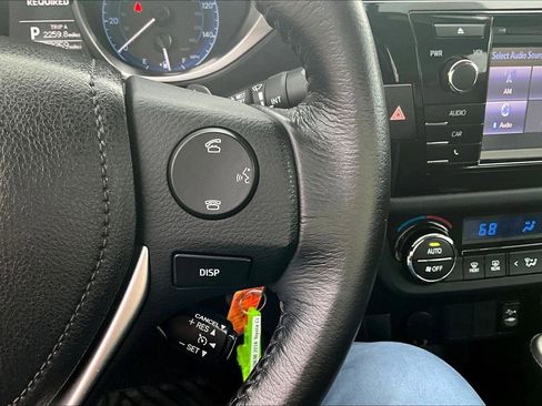 Used 2016 Toyota Corolla S image 23