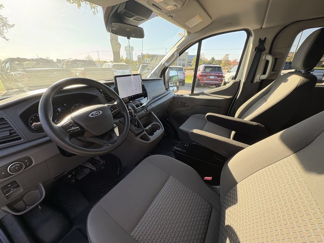 Used 2024 Ford Transit 350 XLT RWD image 26