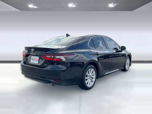 Used 2023 Toyota Camry LE image 8