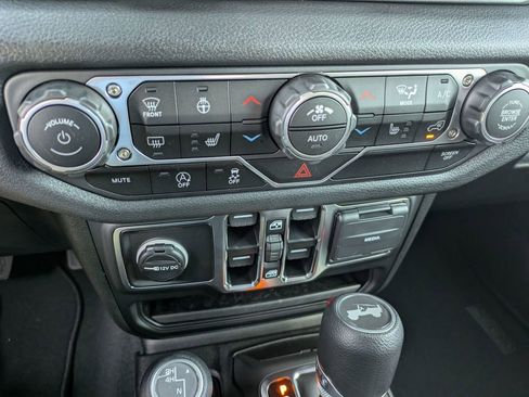 New 2025 Jeep Wrangler Sport S image 24