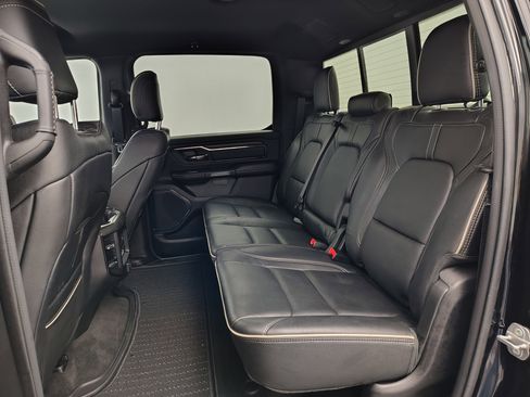 Used 2022 RAM 1500 Limited w/ Body Color Bumper Group image 33